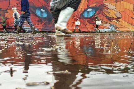 Gewitterfront zieht über Festivalgelände in Scheessel - GMX.ch